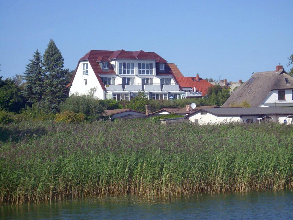 Ferienhaus Suedblick Am Yachthafen Breege Exterior foto
