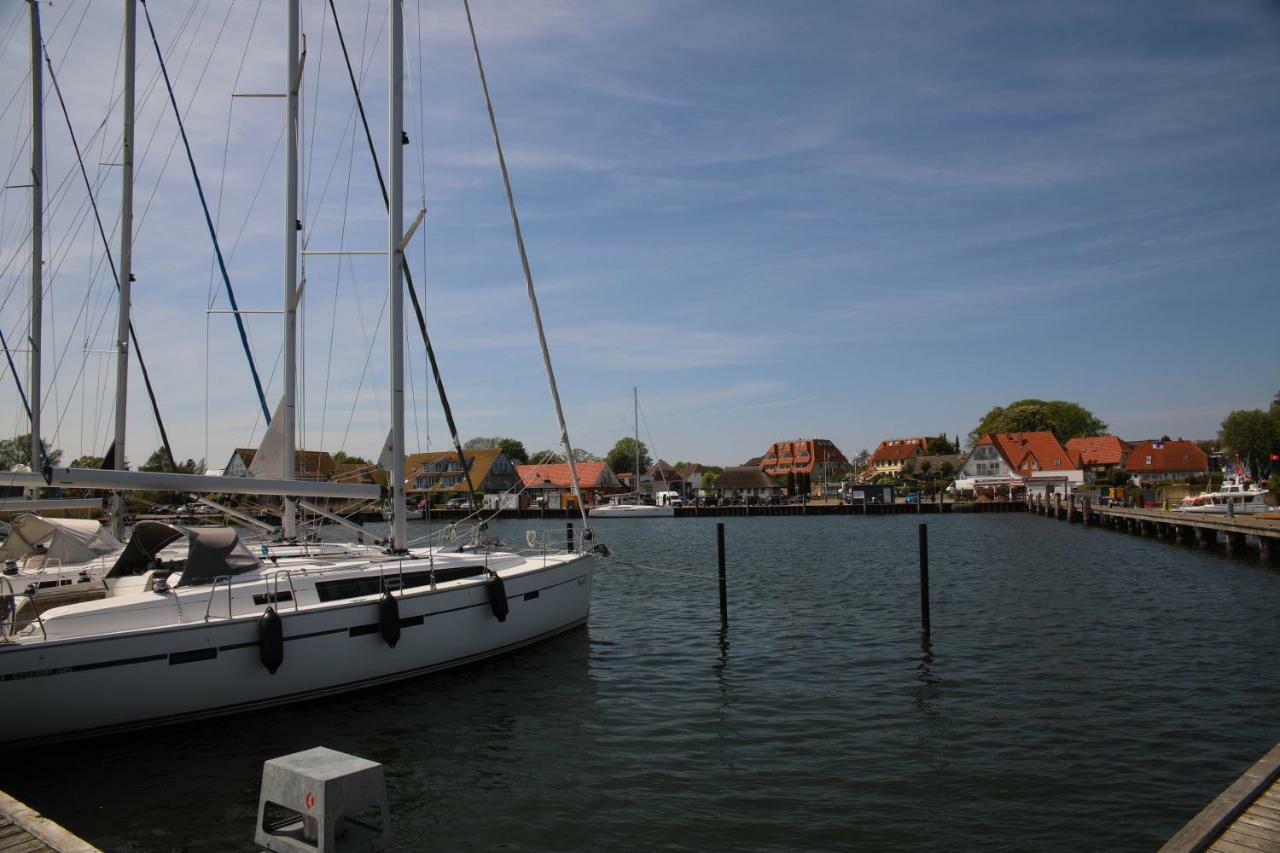 Ferienhaus Suedblick Am Yachthafen Breege Exterior foto